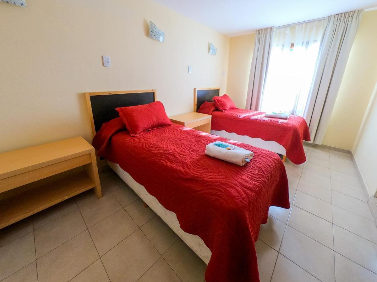 Hostel Pioneros Del Valle El Chalten Εξωτερικό φωτογραφία