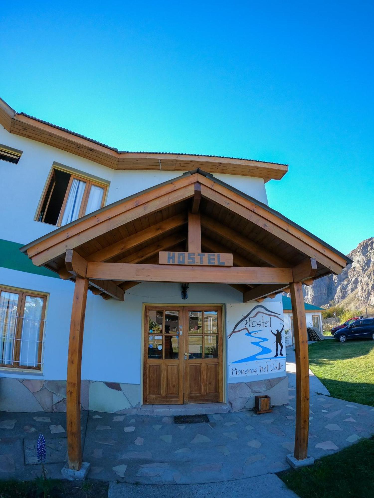 Hostel Pioneros Del Valle El Chalten Εξωτερικό φωτογραφία